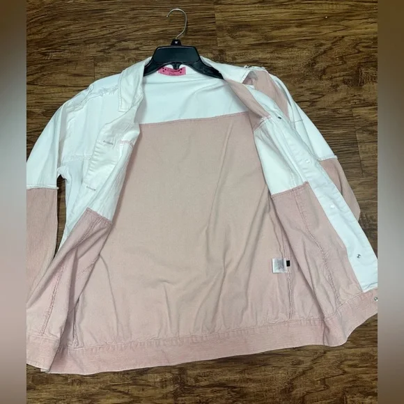 Almost Pink Shirt Size Small - Picture 5 of 8